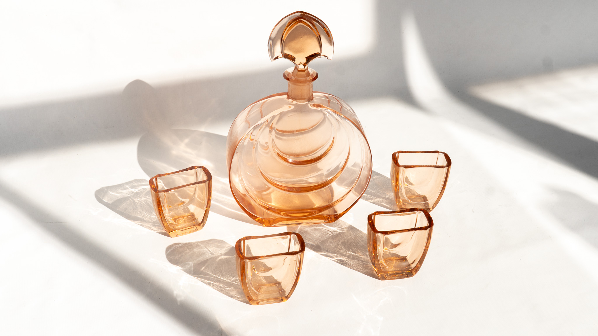 Licorera Cristal Rosa Art Deco